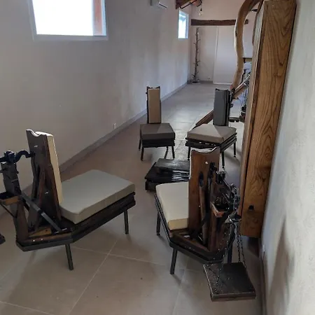 Maison Atypique Style Avec Piscine Interieure