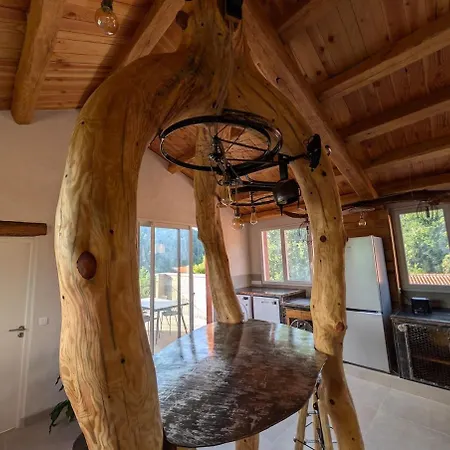 Maison Atypique Style Avec Piscine Interieure *